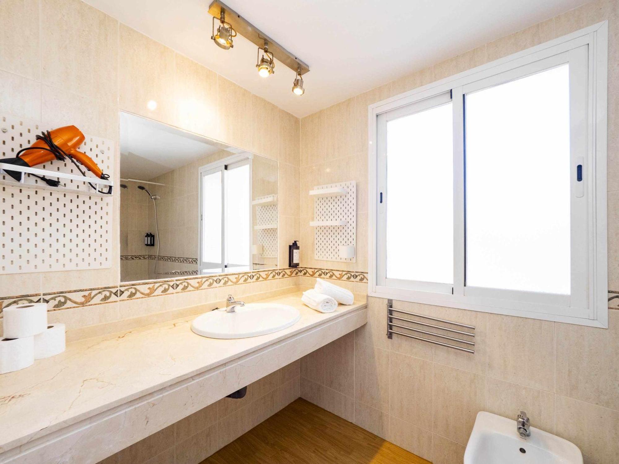 Atico Con Vistas Al Mar Piscina Y Parking Apartment มาลากา ภายนอก รูปภาพ